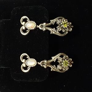 Vintage Sarah Coventry Clip On Dangle Earrings